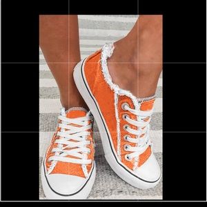 BRAND NEW ORANGE PUMPKIN COLOR CANVAS SHOES SNEAKERS Size 10